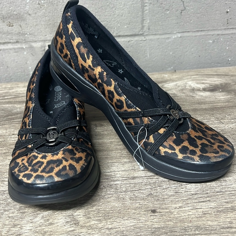 Bzees Shoes Womens 6.5M Melody Slip On Sneakers Leopard Walking Loafers Clogs